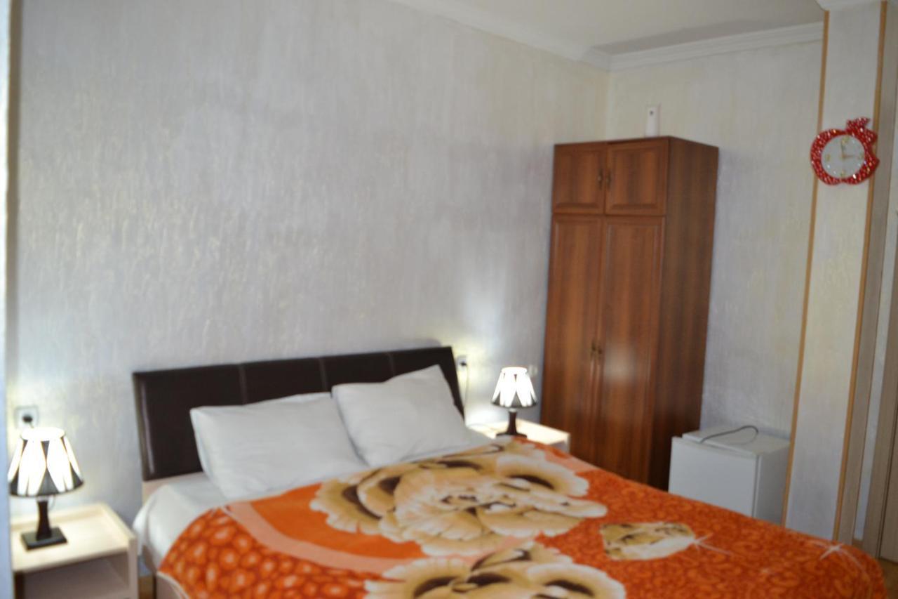 Hotel Mkudro Kutaisi Esterno foto