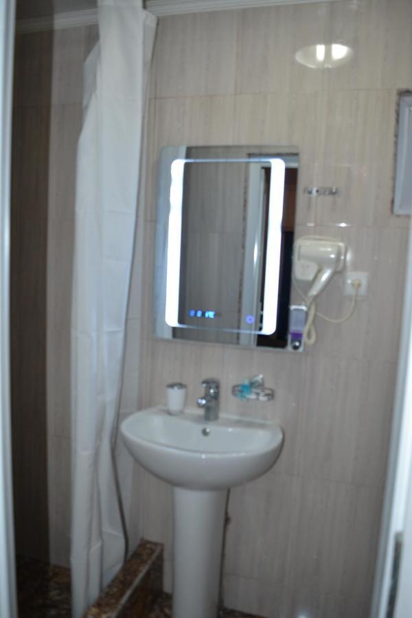 Hotel Mkudro Kutaisi Esterno foto