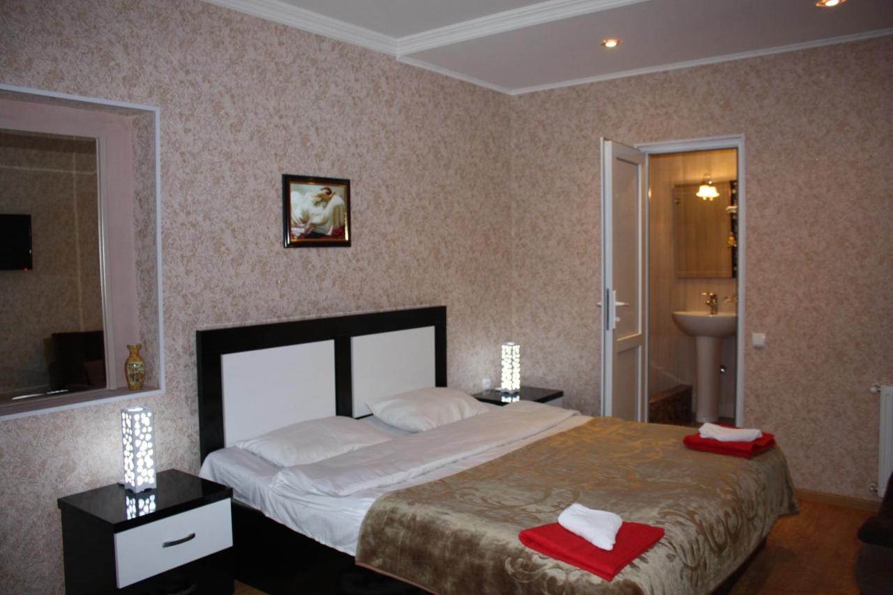 Hotel Mkudro Kutaisi Esterno foto