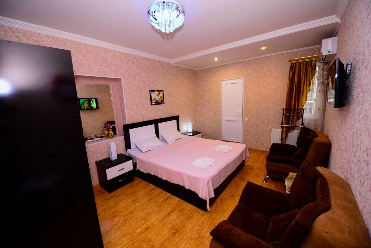 Hotel Mkudro Kutaisi Esterno foto