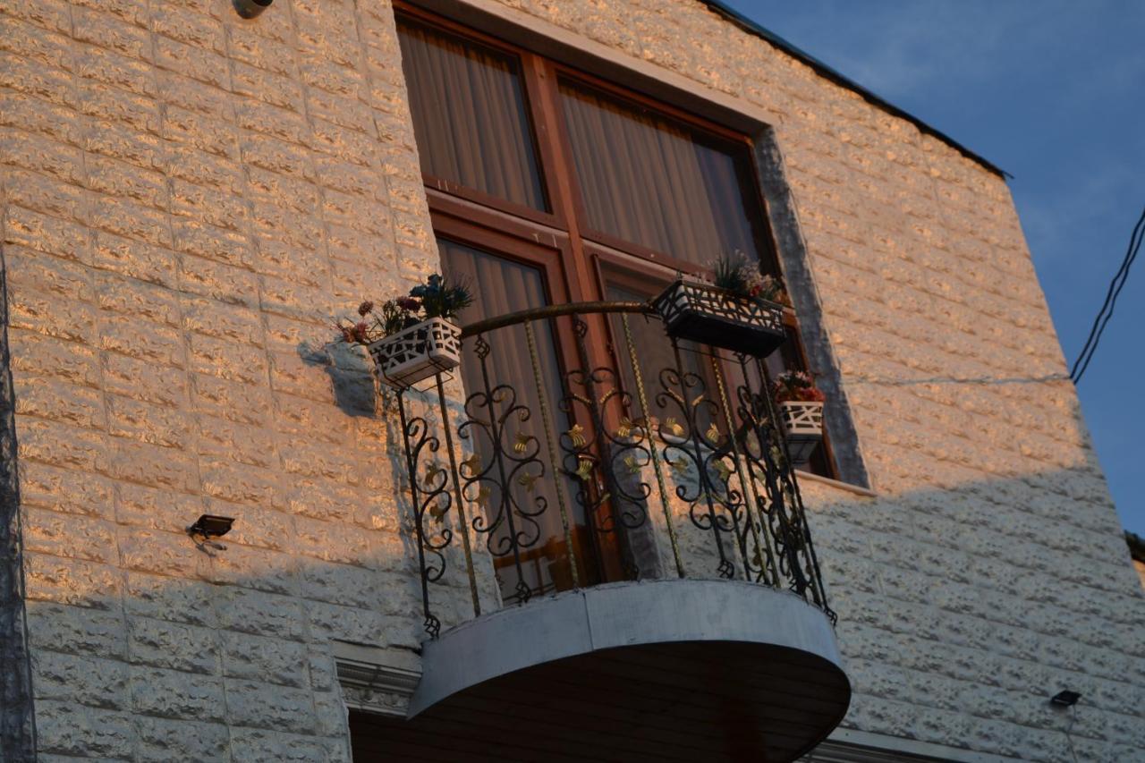 Hotel Mkudro Kutaisi Esterno foto